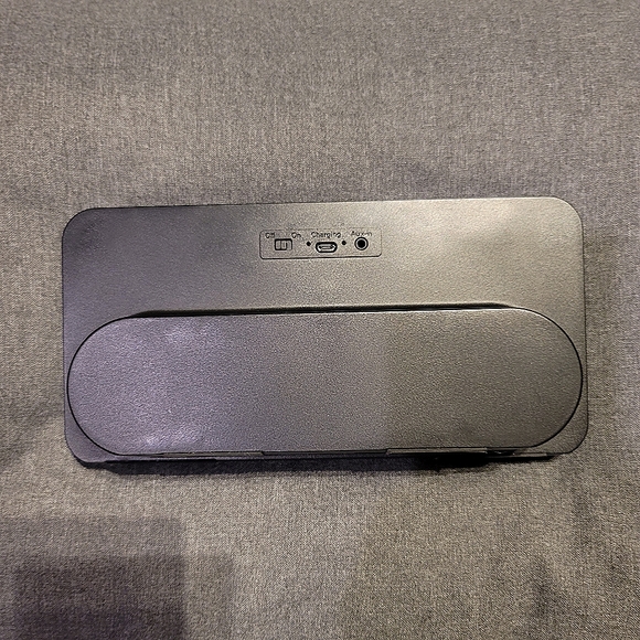 Polaroid Wireless Bluetooth Portable Speaker - Picture 3 of 4